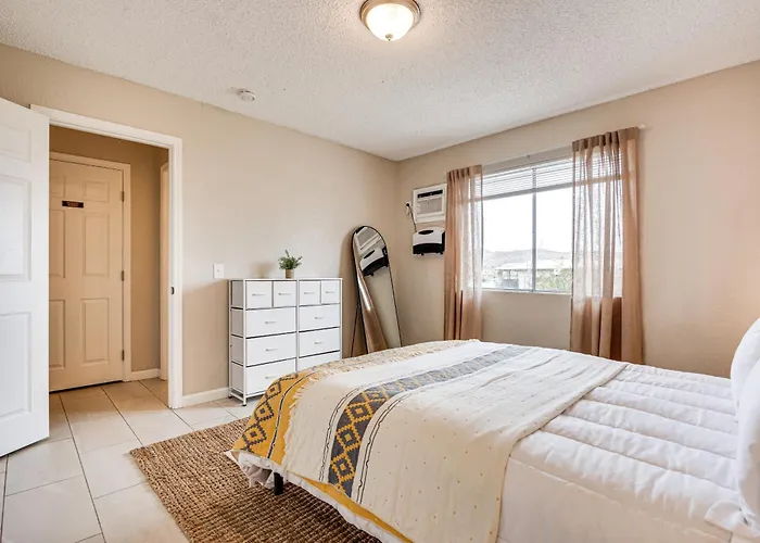 Convenient Joshua Tree Apartment - Walk To Town!
