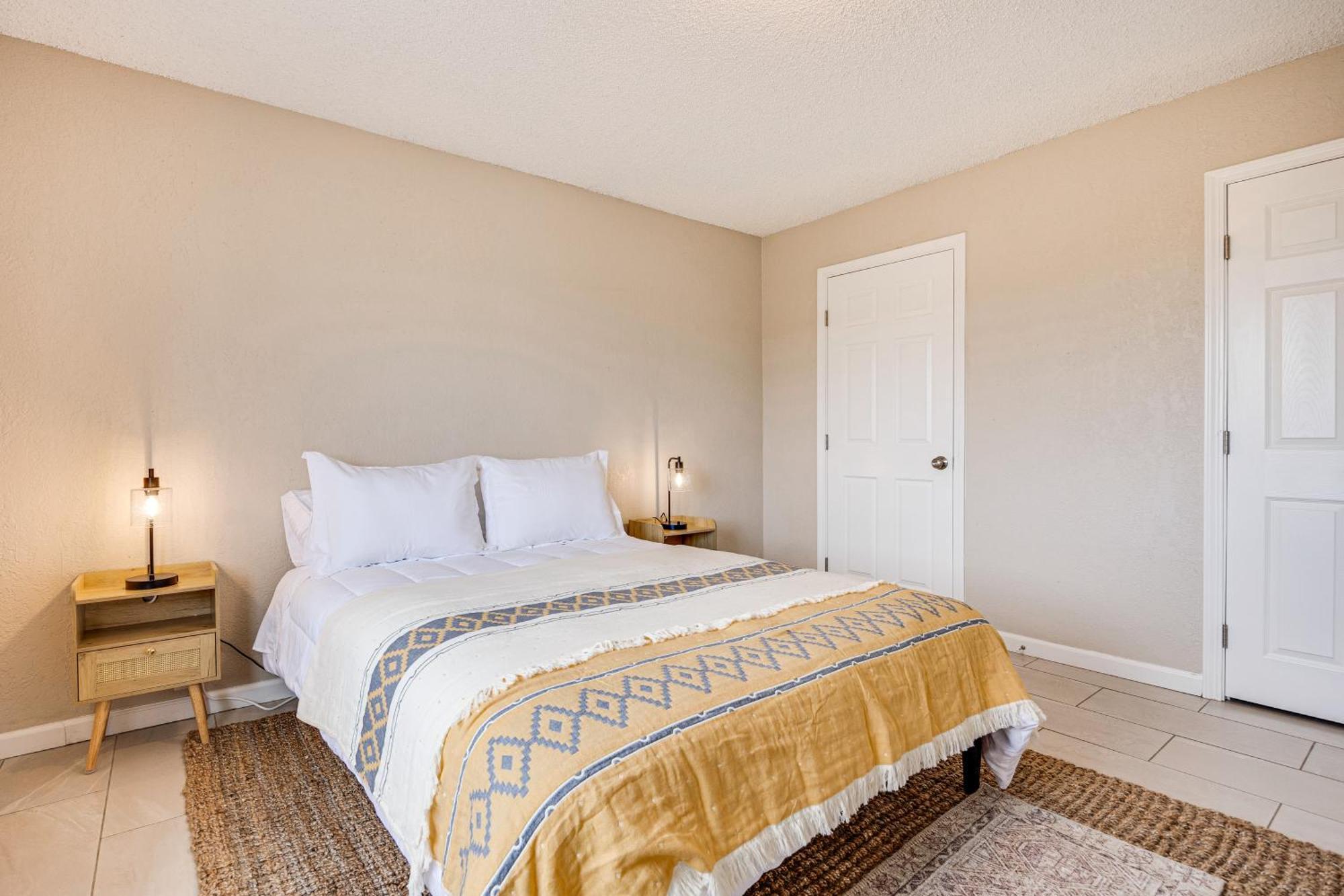 Apartment Convenient - Walk To Town! Joshua Tree