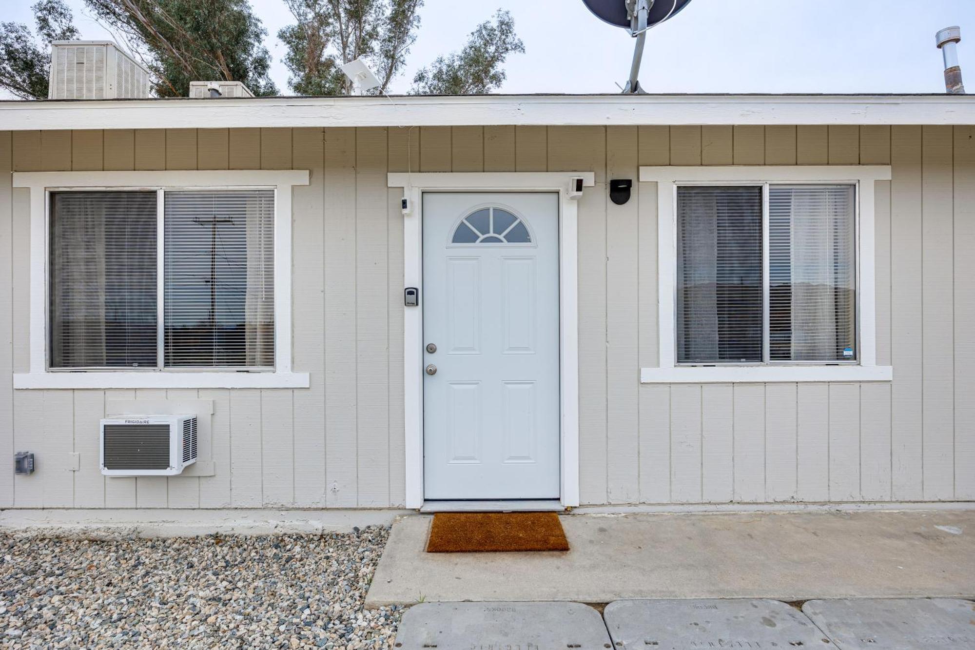 Convenient - Walk To Town! Joshua Tree